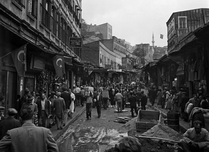 İki Zamanda Bir Hikaye: Emeğin İki Yakası Mahmutpasa